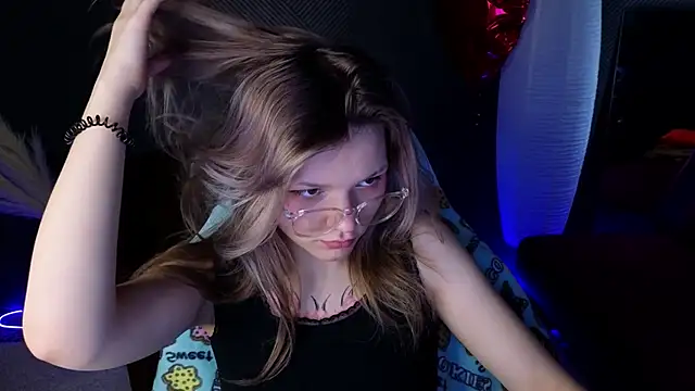 LitaBrom online show from 03-15-25, 04:13