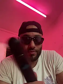 Snapshot of eljefedamino1994 chatting on 07-15-26, 03:17 eljefedamino1994 online show from 07-15-26, 03:17