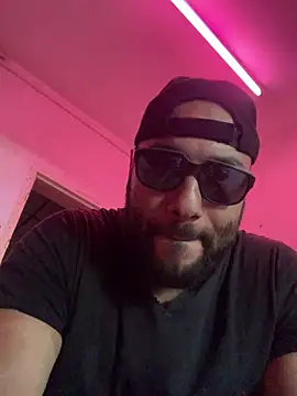 Snapshot of eljefedamino1994 chatting on 08-01-26, 03:11 eljefedamino1994 online show from 08-01-26, 03:11