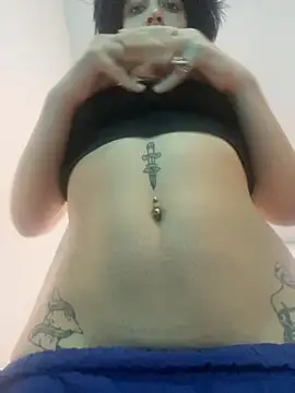 Snapshot of xmoira3x chatting on 11-04-25, 03:27 xmoira3x online show from 11-04-25, 03:27