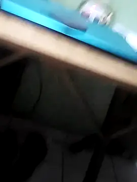 Snapshot of Cris29_84 chatting on 12-21-25, 06:53 Cris29 84 online show from 12-21-25, 06:53