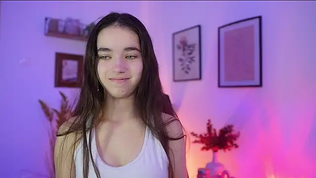 Gia Paige18 online show from 10-21-25, 08:15