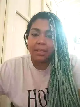 Snapshot of ELLA_KELLY chatting on 01-18-25, 11:43 ELLA KELLY online show from 01-18-25, 11:43