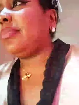 Snapshot of ELLA_KELLY chatting on 02-07-25, 05:51 ELLA KELLY online show from 02-07-25, 05:51