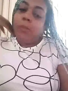 Snapshot of ELLA_KELLY chatting on 02-15-25, 12:01 ELLA KELLY online show from 02-15-25, 12:01