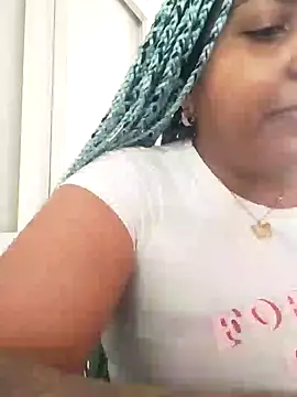 Snapshot of ELLA_KELLY chatting on 02-25-25, 12:03 ELLA KELLY online show from 02-25-25, 12:03