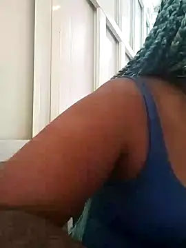 Snapshot of ELLA_KELLY chatting on 02-26-25, 12:14 ELLA KELLY online show from 02-26-25, 12:14