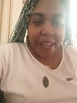 Snapshot of ELLA_KELLY chatting on 03-04-25, 11:51 ELLA KELLY online show from 03-04-25, 11:51