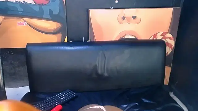 Snapshot of Ebonycutiex chatting on 10-27-25, 12:20 Ebonycutiex online show from 10-27-25, 12:20