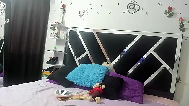 Snapshot of 1lovelygirls chatting on 03-12-25, 12:04 1lovelygirls online show from 03-12-25, 12:04