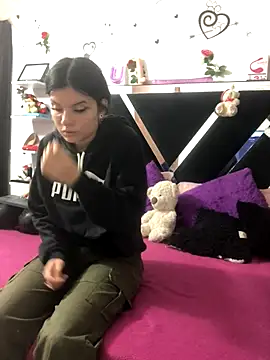 Snapshot of 1lovelygirls chatting on 09-12-25, 12:05 1lovelygirls online show from 09-12-25, 12:05