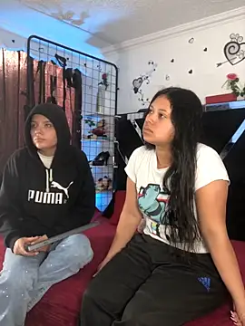 Snapshot of 1lovelygirls chatting on 11-29-25, 12:08 1lovelygirls online show from 11-29-25, 12:08