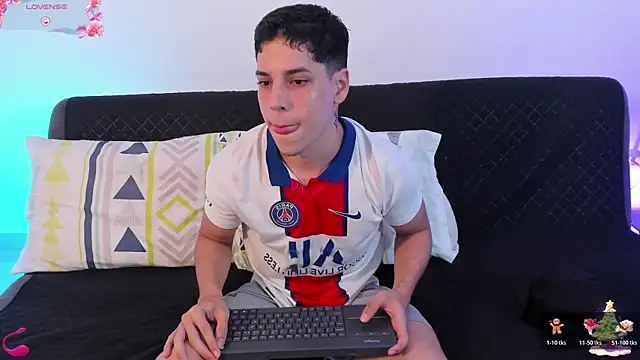 jonathanjoestar  online show from 12-22-25, 11:13