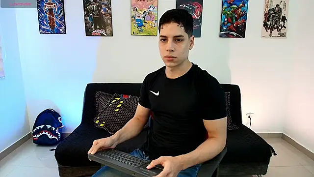 jonathanjoestar  online show from 04-18-26, 08:53