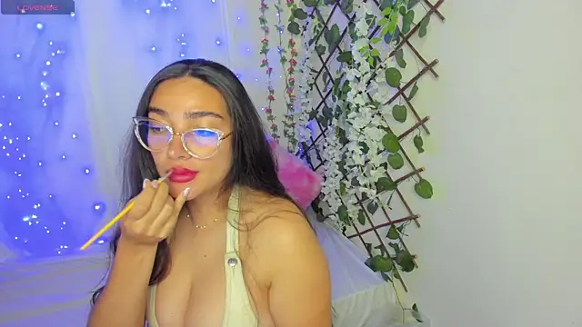 Snapshot of zara41 chatting on 06-17-26, 08:54 zara41 online show from 06-17-26, 08:54