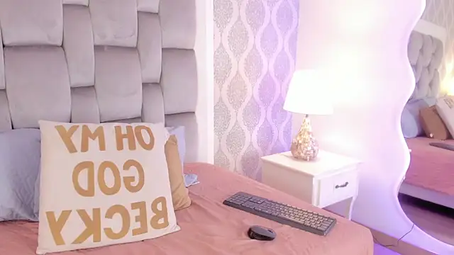 Sara  Williams online show from 02-27-25, 03:47