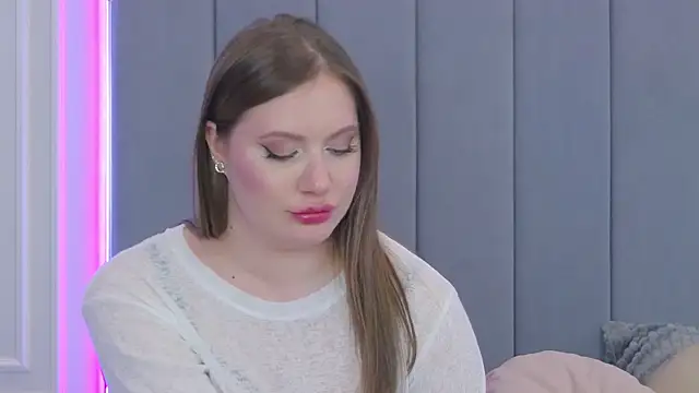 Snapshot of ChloeMarsch chatting on 03-18-25, 11:52 ChloeMarsch online show from 03-18-25, 11:52