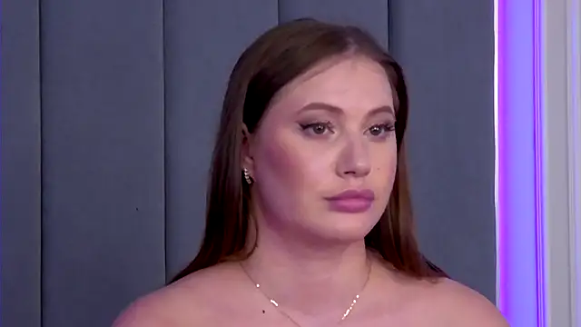 Snapshot of ChloeMarsch chatting on 10-10-25, 06:01 ChloeMarsch online show from 10-10-25, 06:01