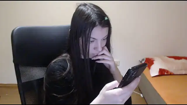 Snapshot of CuteJollie4U chatting on 12-13-24, 02:49 CuteJollie4U online show from 12-13-24, 02:49