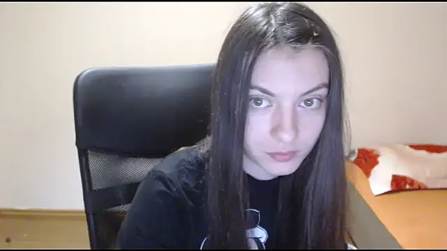 Snapshot of CuteJollie4U chatting on 12-18-24, 04:49 CuteJollie4U online show from 12-18-24, 04:49