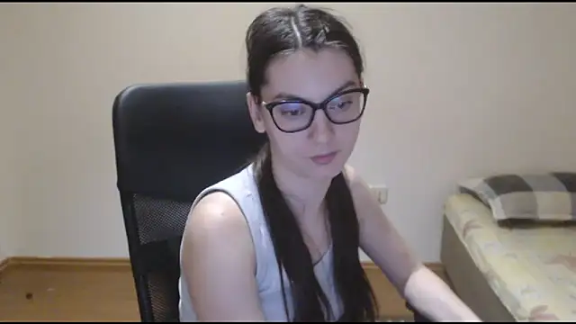 Snapshot of CuteJollie4U chatting on 03-07-25, 12:48 CuteJollie4U online show from 03-07-25, 12:48