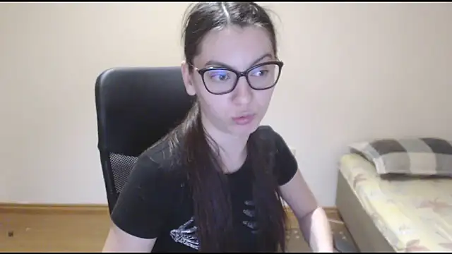 Snapshot of CuteJollie4U chatting on 03-07-25, 09:06 CuteJollie4U online show from 03-07-25, 09:06