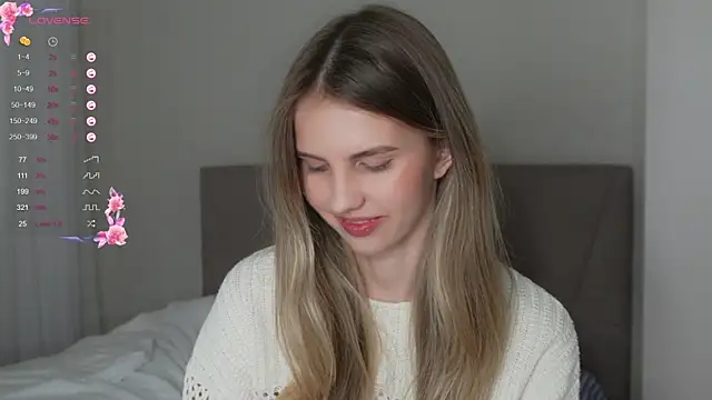 Snapshot of Fluffy-Angel chatting on 02-15-26, 04:14 Fluffy-Angel online show from 02-15-26, 04:14