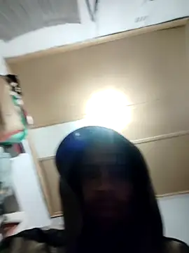 Snapshot of Tigermanboy chatting on 10-30-25, 09:04 Tigermanboy online show from 10-30-25, 09:04