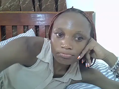 Snapshot of SpicyPetite chatting on 03-10-26, 09:25 SpicyPetite online show from 03-10-26, 09:25