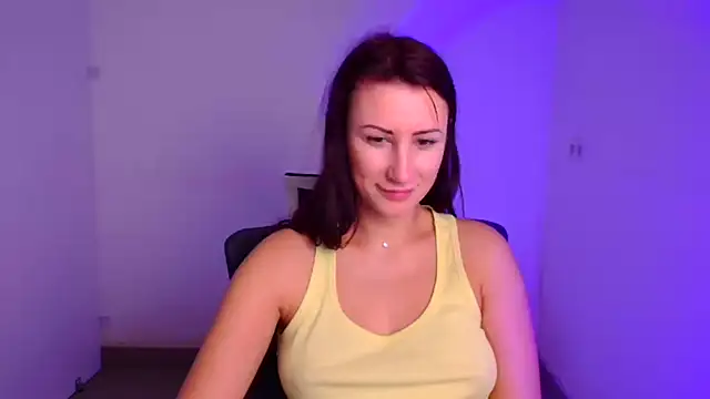 Loren Moa online show from 12-23-24, 04:06