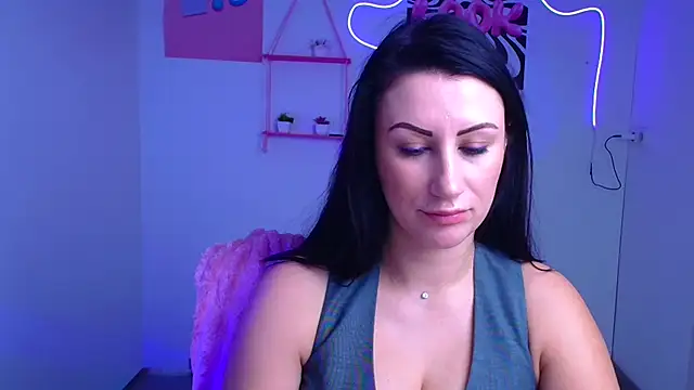 Loren Moa online show from 11-29-25, 07:33