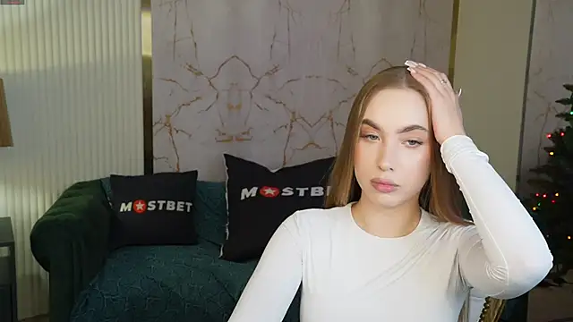 Linda054 online show from 12-15-24, 03:42