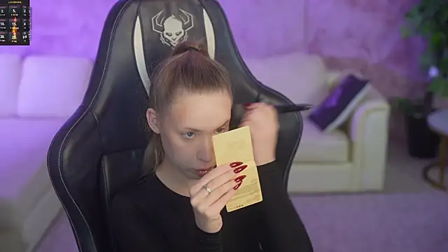 Linda054 online show from 10-30-25, 02:46