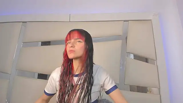 chrystal js online show from 02-24-25, 01:21