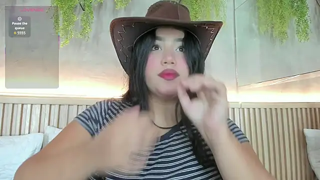 Lana Lann online show from 11-29-25, 12:08