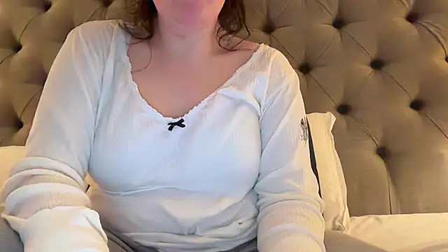 Snapshot of Sandysecret chatting on 03-19-26, 08:46 Sandysecret online show from 03-19-26, 08:46
