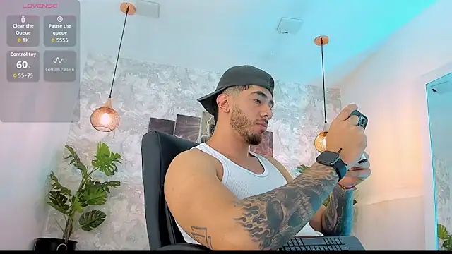 Snapshot of Nate_franco chatting on 05-26-26, 04:08 Nate franco online show from 05-26-26, 04:08