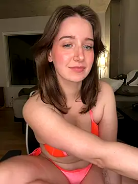 Snapshot of nerdynina chatting on 11-14-25, 12:20 nerdynina online show from 11-14-25, 12:20