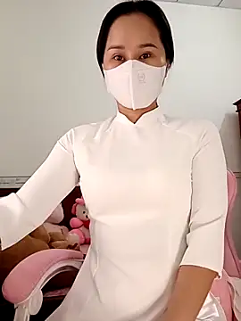    Erin    online show from 02-08-26, 02:15