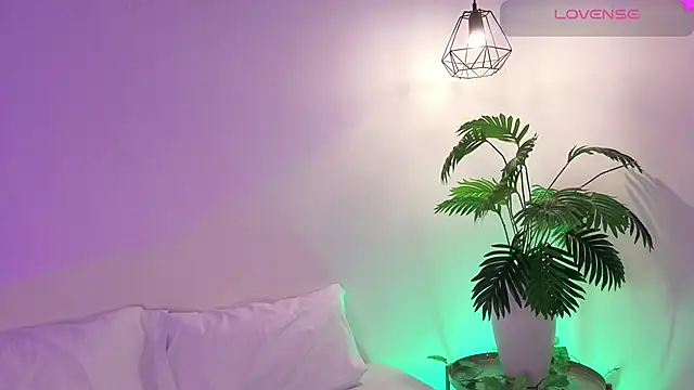 samanthaevanss1 online show from 04-21-26, 08:12