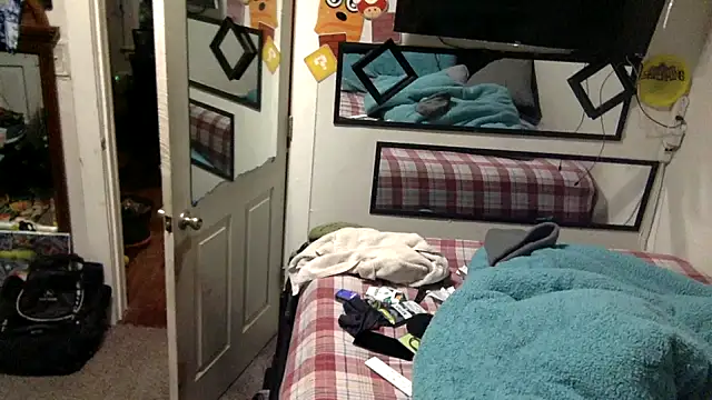 Snapshot of Robriguezxxx chatting on 03-18-25, 04:26 Robriguezxxx online show from 03-18-25, 04:26