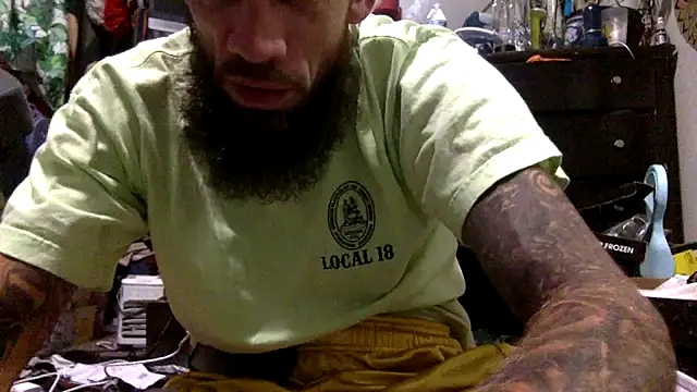 Snapshot of Robriguezxxx chatting on 09-10-25, 03:50 Robriguezxxx online show from 09-10-25, 03:50