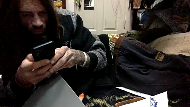 Snapshot of Robriguezxxx chatting on 12-14-25, 05:35 Robriguezxxx online show from 12-14-25, 05:35