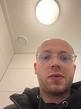 brendonsteamy online show from 05-05-26, 06:32