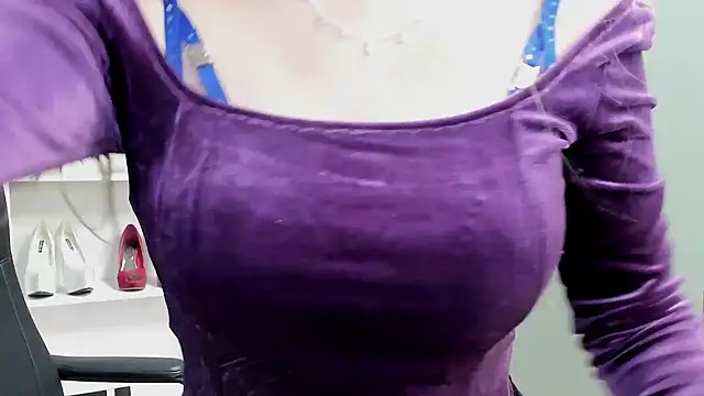 Snapshot of kitty_valeria chatting on 01-05-26, 06:11 kitty valeria online show from 01-05-26, 06:11