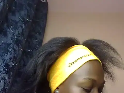 Horny-pretty online show from 04-17-26, 09:40