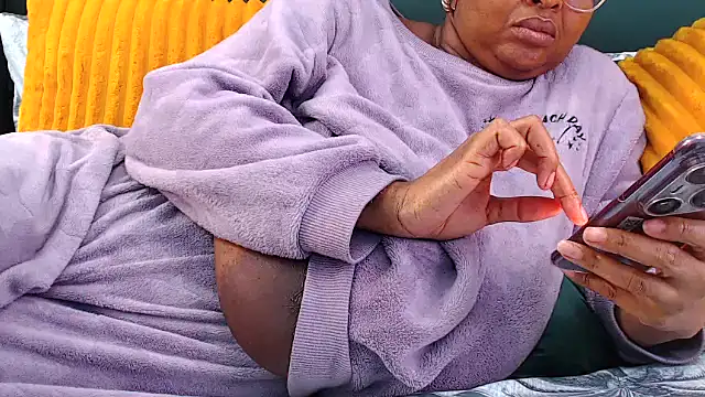 Snapshot of GoddessTitts chatting on 11-29-25, 11:24 GoddessTitts online show from 11-29-25, 11:24