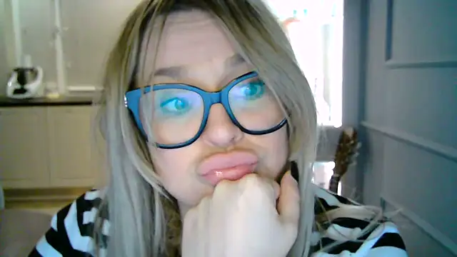 teaseDiana online show from 02-12-25, 08:07