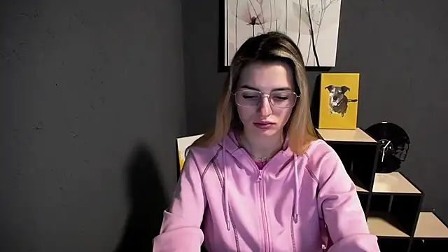 lady olivia  online show from 04-10-26, 03:39