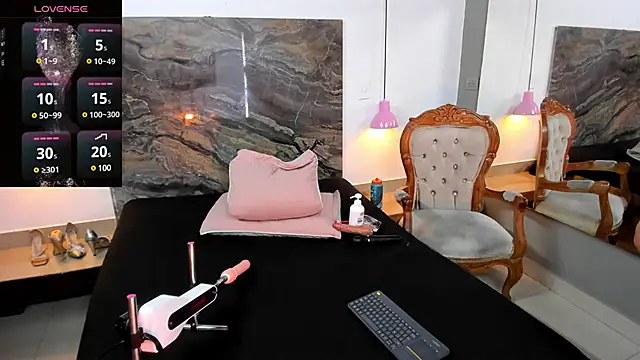 Snapshot of Alisson_zambrano chatting on 03-20-25, 08:19 Alisson zambrano online show from 03-20-25, 08:19